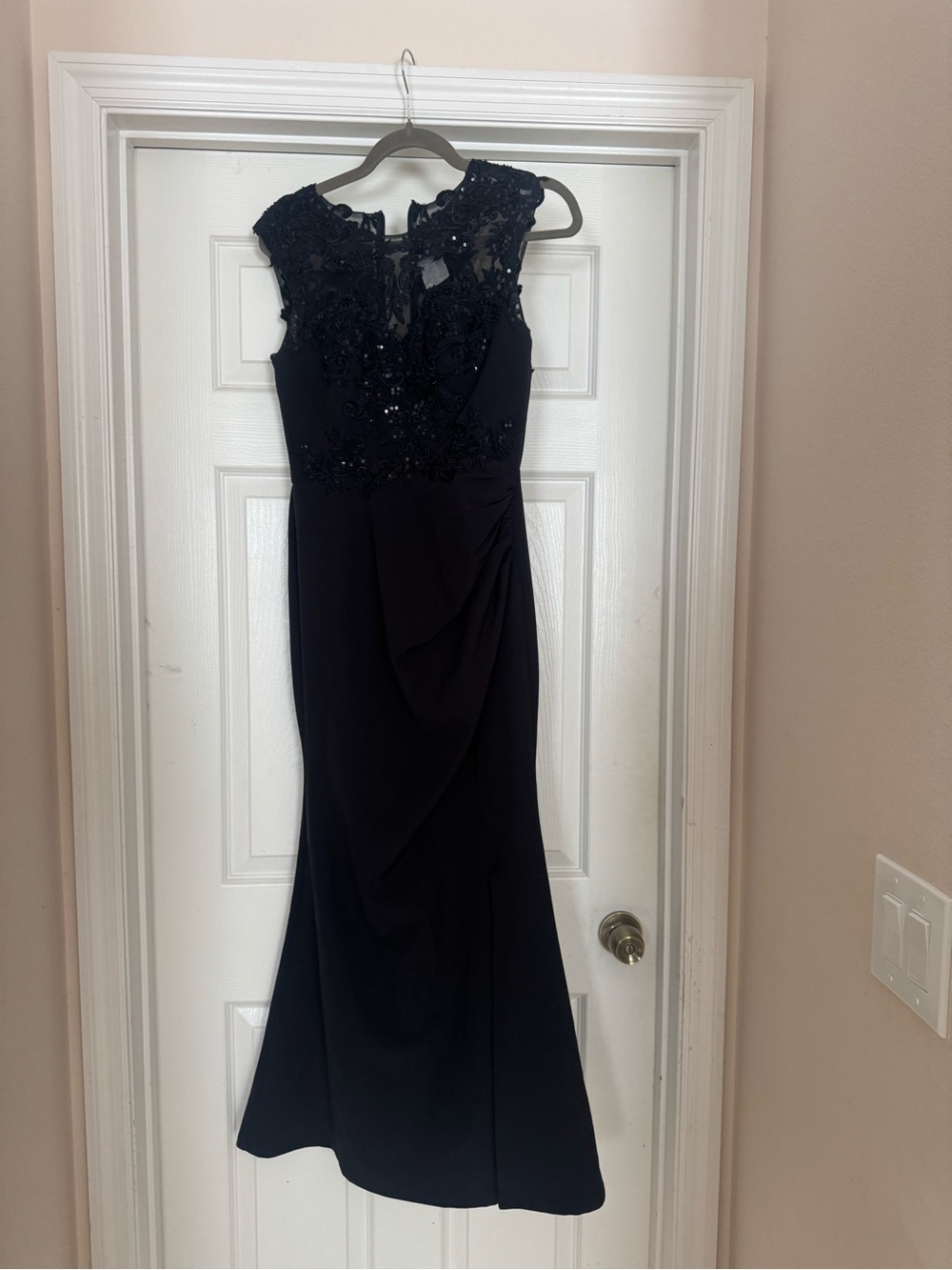 Oleg Cassini Black Embellished Mermaid Evening Gown Size 4 - Picture 3 of 10